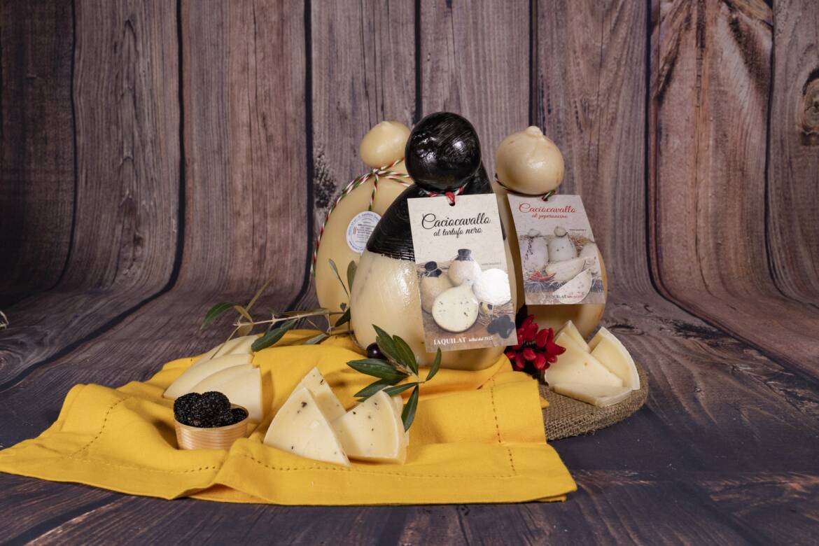 Caciocavallo-al-Peperoncino.jpg