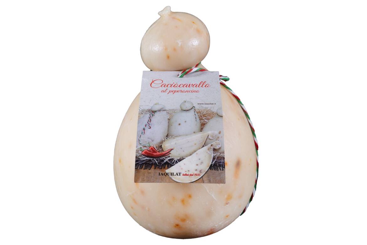 Caciocavallo-al-Peperoncino-Iaquilat.jpg